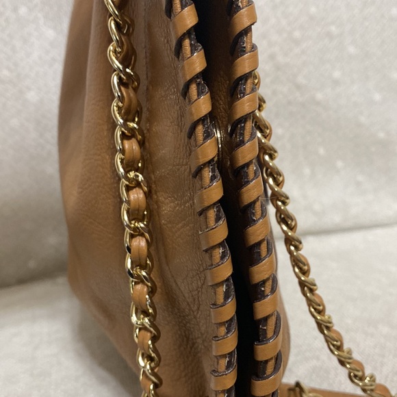 *SOLD*Tory Burch Marion Whipstitch Trimmed Pebbled Leather Shoulder Bag/Caramel - Picture 14 of 17